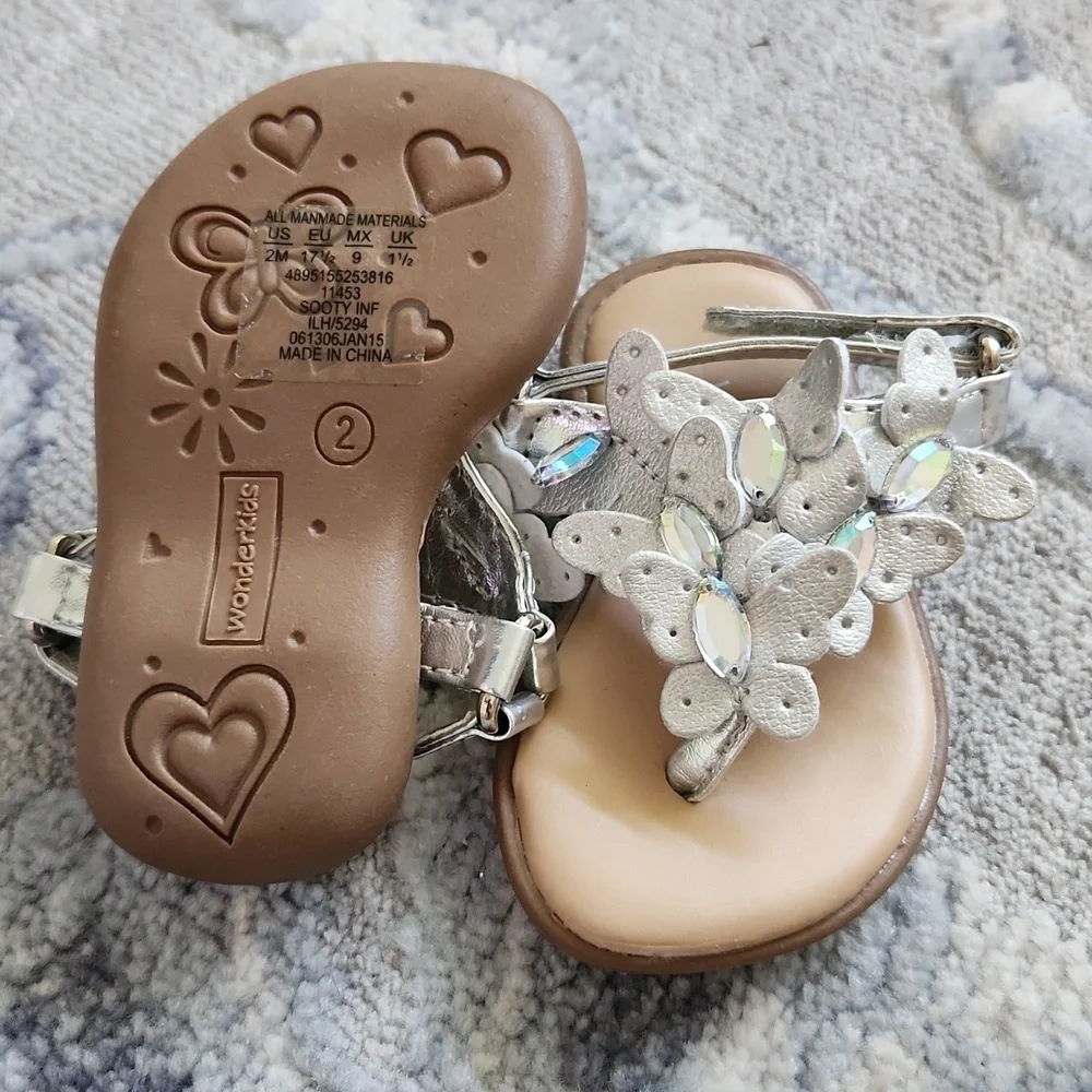 Baby sandals - Picture 2 of 3